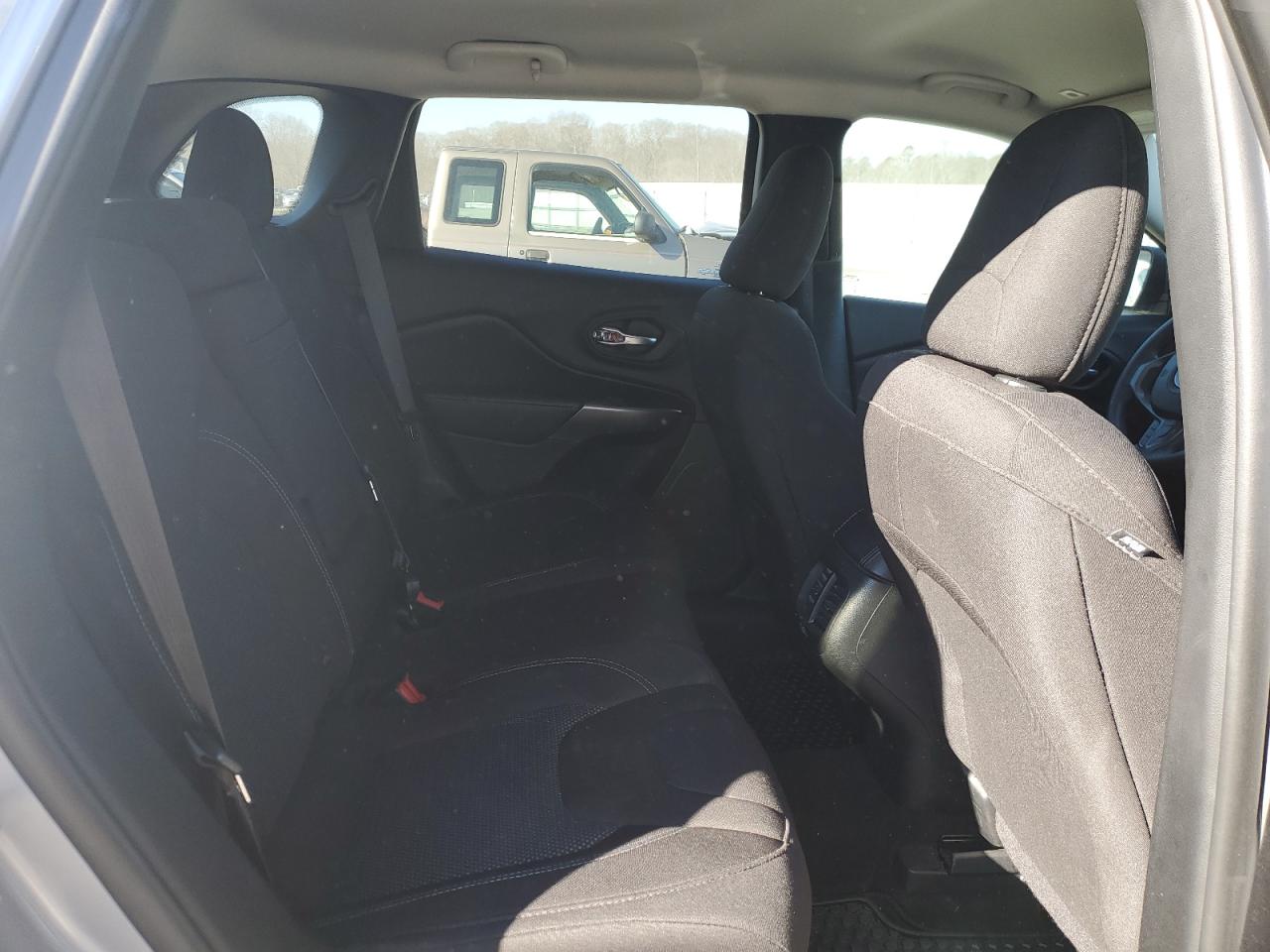 2019 Jeep Grand Cherokee VIN 1C4PJLCB8KD392750 Copart auction photo, all over damage thumbnail 11