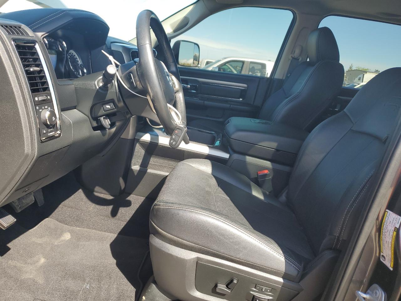 2018 RAM 2500 VIN 3C6UR5NLXJG221231 Copart auction photo, front end / minor dent/scratches damage thumbnail 7