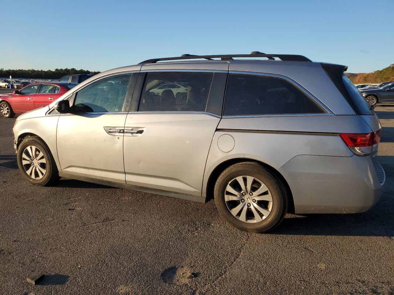 2016 Honda Odyssey VIN 5FNRL5H36GB166089 Copart auction photo, front end damage thumbnail 2