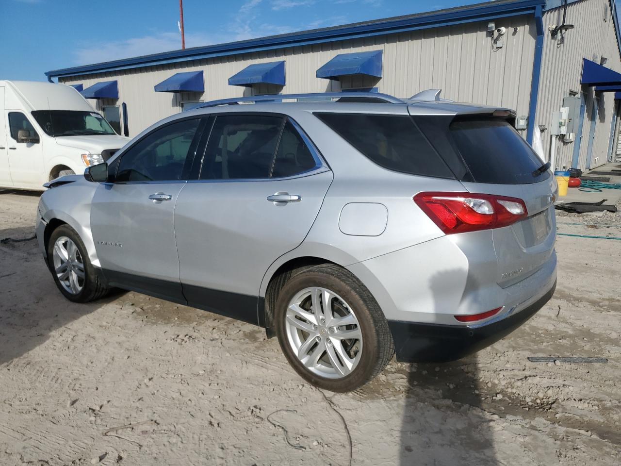 2020 Chevrolet Equinox VIN 3GNAXNEV0LS571090 Copart auction photo, front end damage thumbnail 2