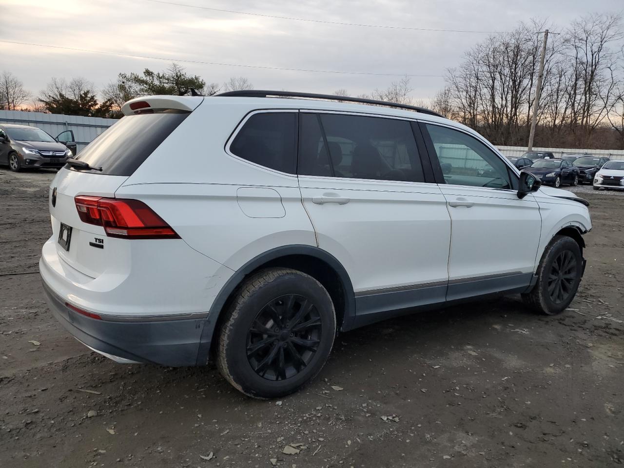 2018 Volkswagen Tiguan VIN 3VV2B7AX4JM002308 Copart auction photo, front end damage thumbnail 3