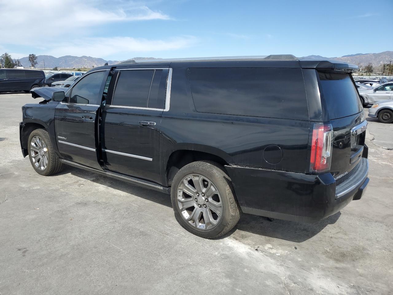 2016 GMC Yukon VIN 1GKS1HKJ1GR270536 Copart auction photo, vandalism / front end damage thumbnail 2