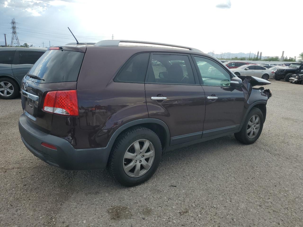 2013 KIA Sorento VIN 5XYKT4A22DG390512 Copart auction photo, front end / frame damage damage thumbnail 3