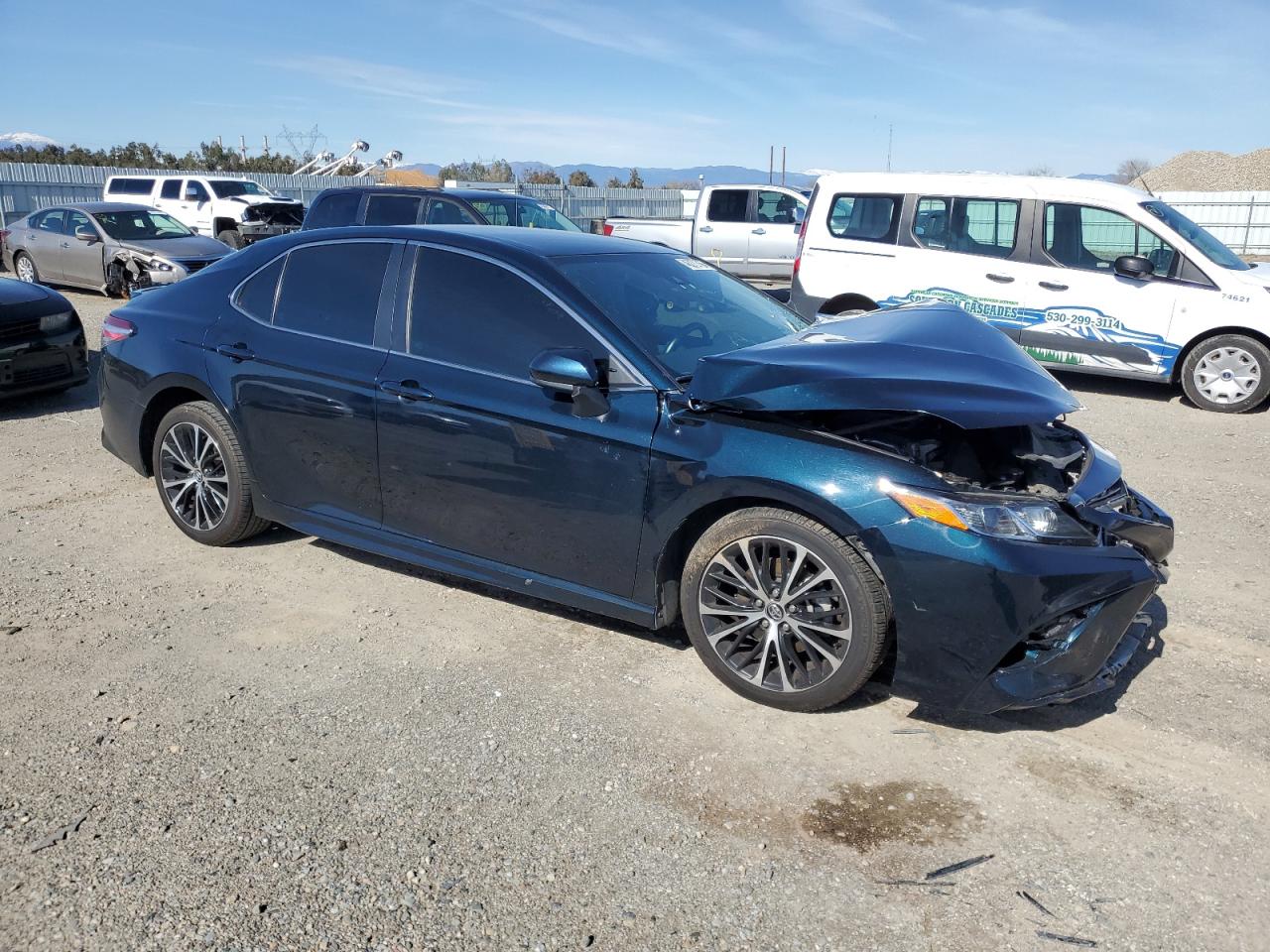 2020 Toyota Camry VIN 4T1G11AK3LU343203 Copart auction photo, front end / side damage thumbnail 4