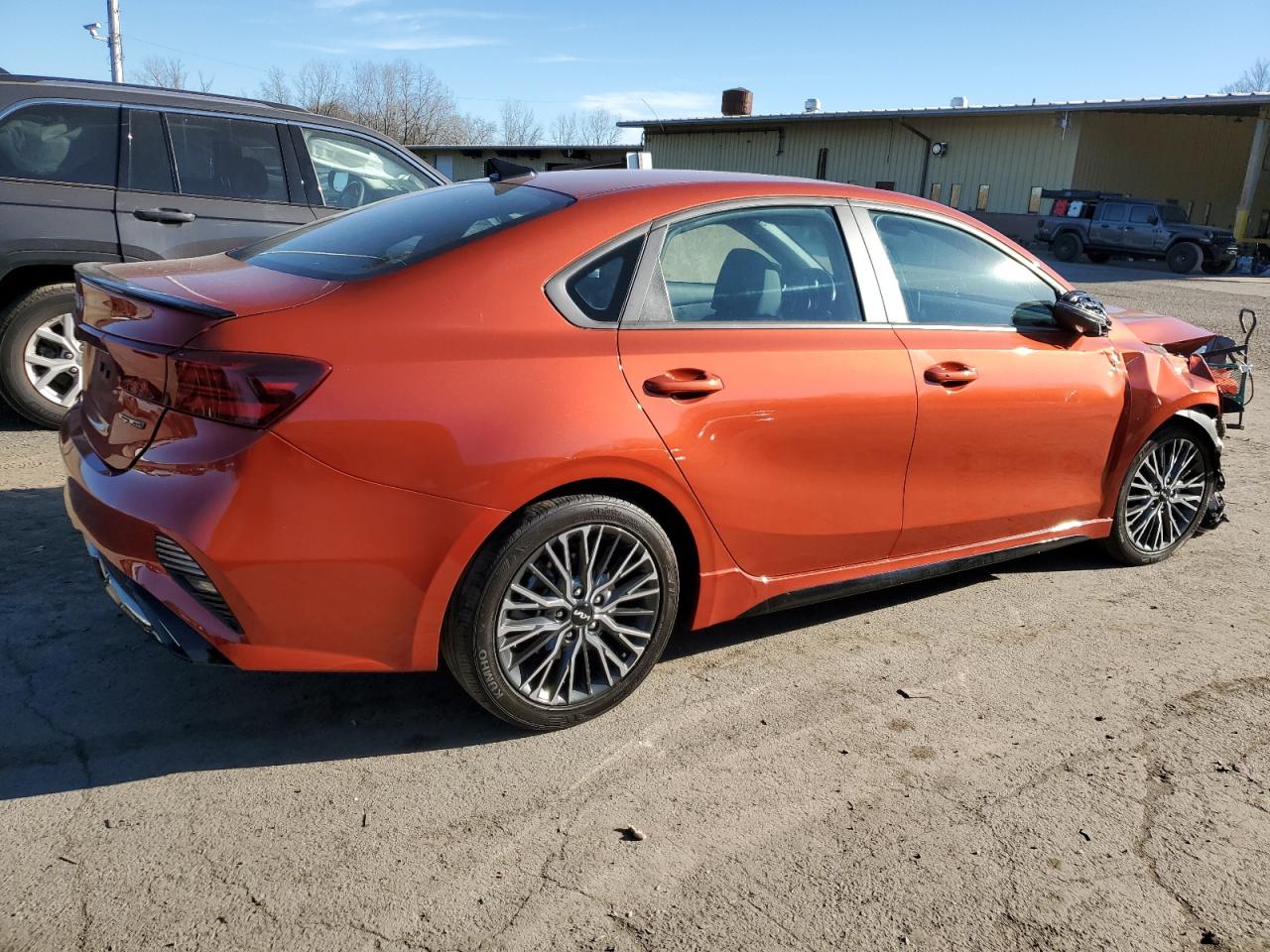 2023 KIA Forte VIN 3KPF54AD7PE557140 Copart auction photo, front end / side damage thumbnail 3
