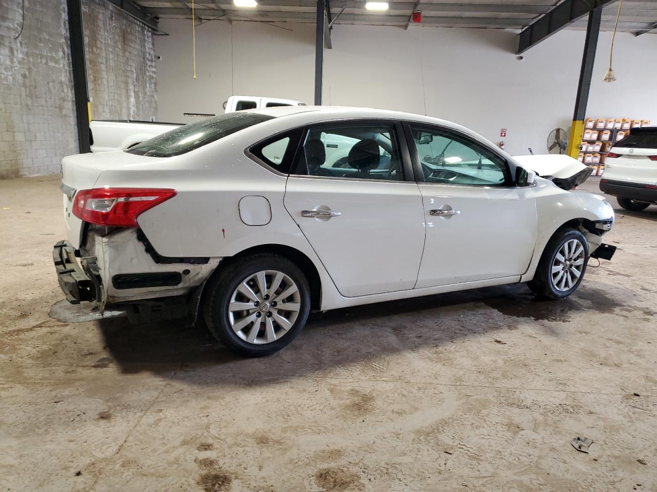 2018 Nissan Sentra VIN 3N1AB7APXJY325624 Copart auction photo, front end damage thumbnail 3