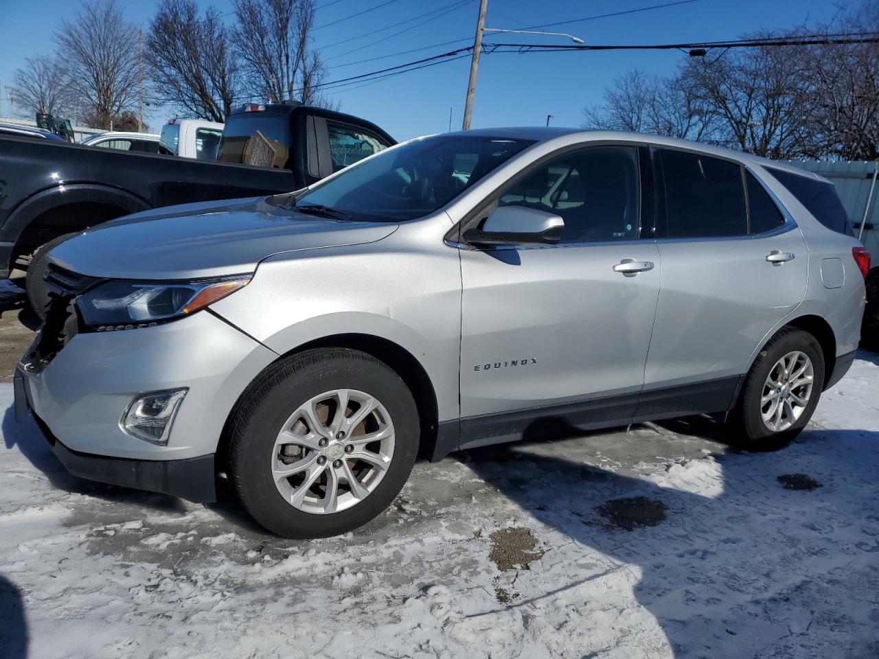 2018 Chevrolet Equinox VIN 3GNAXJEV5JS627207