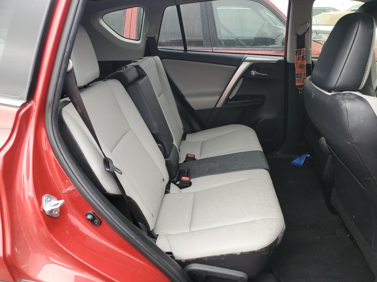 2017 Toyota RAV 4 VIN JTMYFREV0HJ148276 Copart auction photo, water/flood / minor dent/scratches damage thumbnail 8