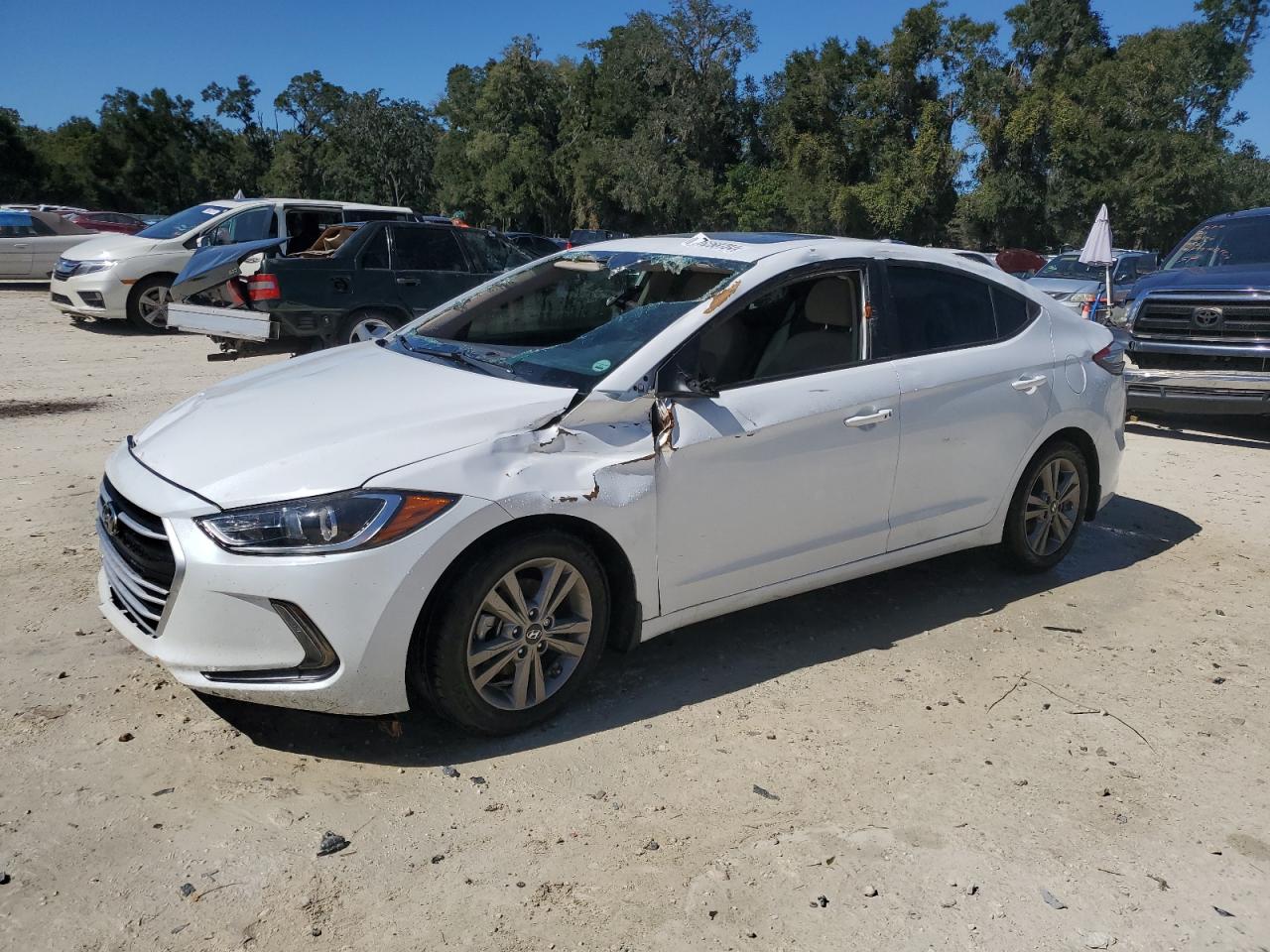 2018 Hyundai Elantra VIN 5NPD84LF8JH365712