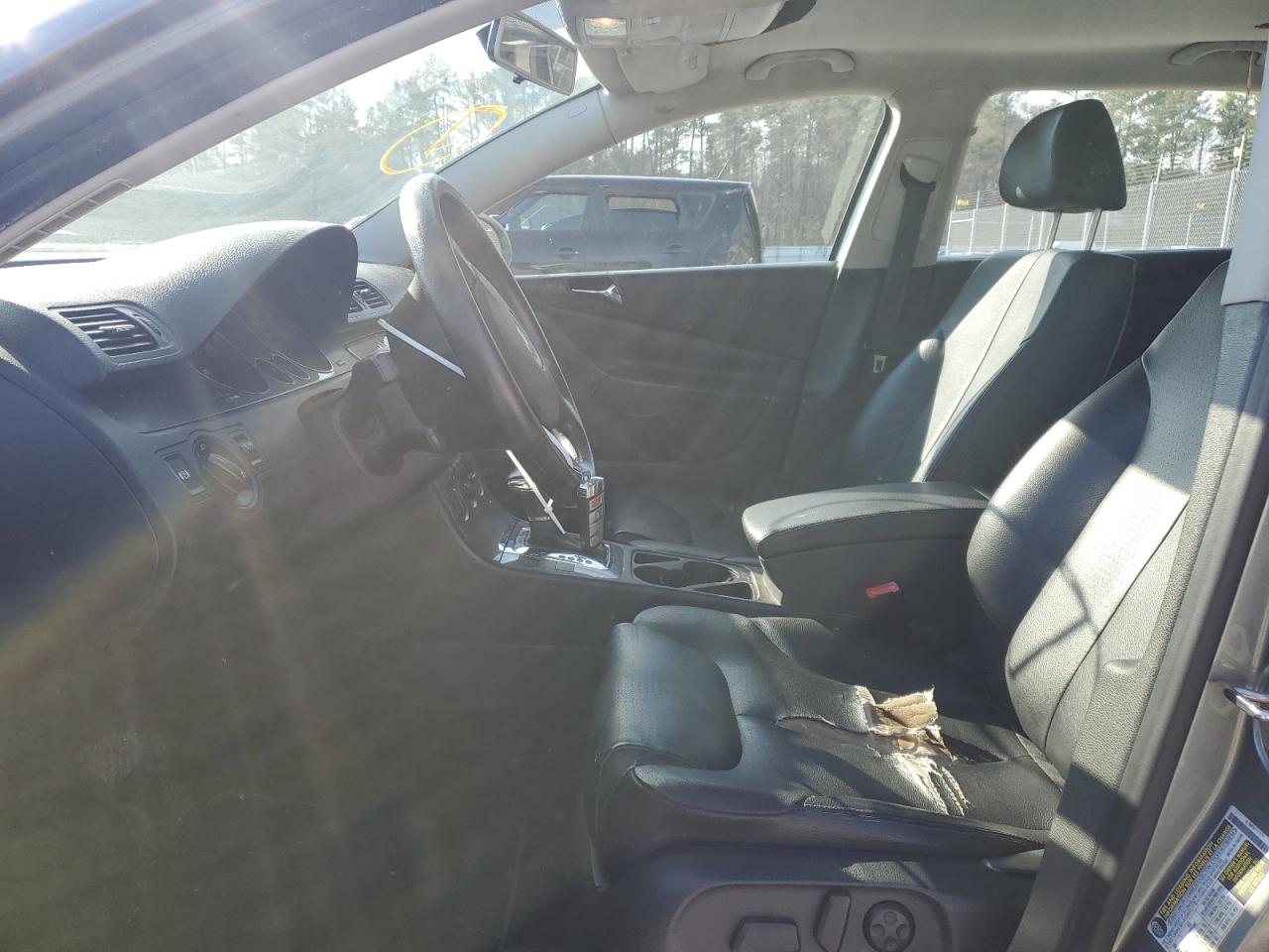 2008 Volkswagen Passat VIN WVWXK73C28E116838 Copart auction photo, front end damage thumbnail 7