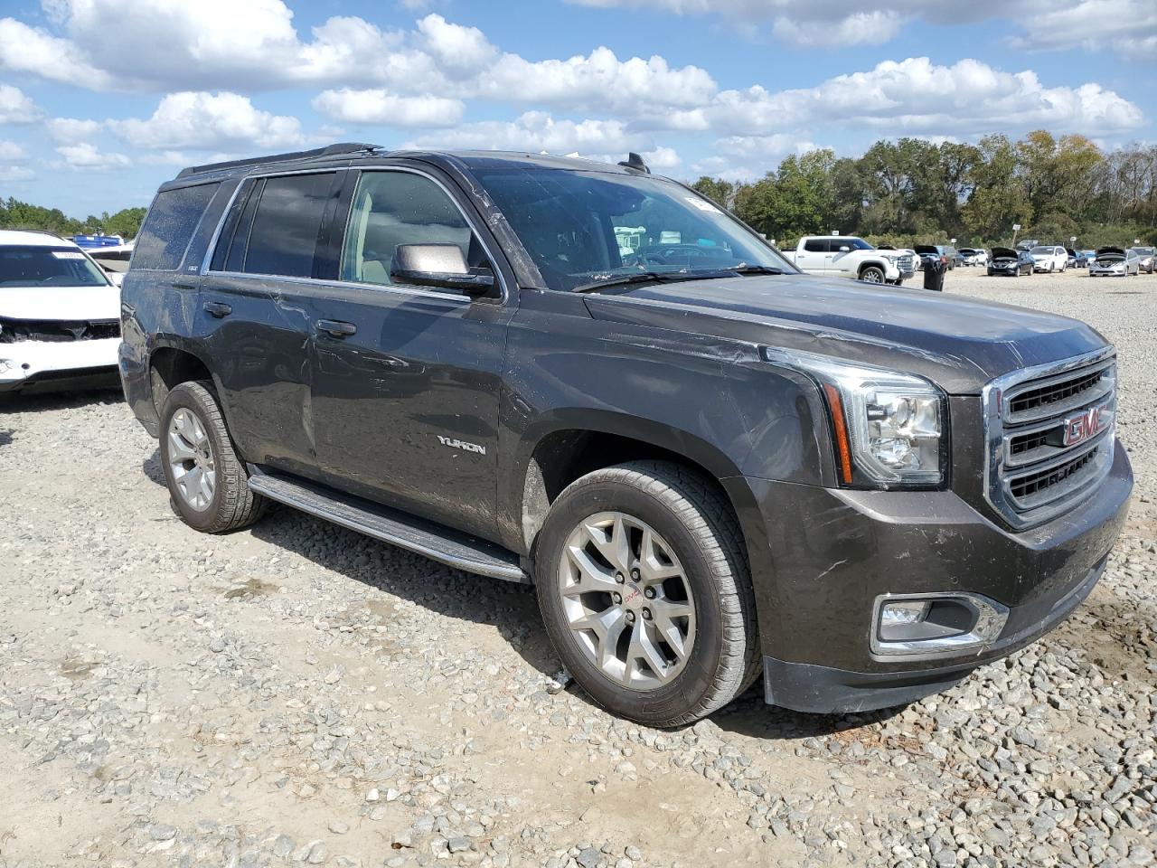 2020 GMC Yukon VIN 1GKS1BKC3LR238700 Copart auction photo, all over damage thumbnail 4