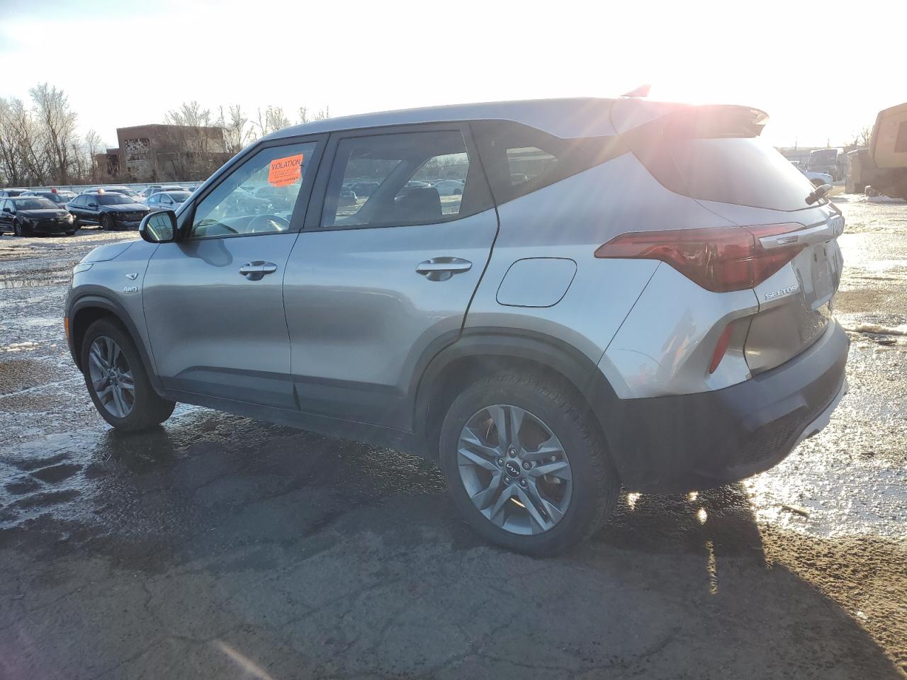 2022 KIA Seltos VIN KNDEPCAA9N7251933 Copart auction photo, minor dent/scratches damage thumbnail 2