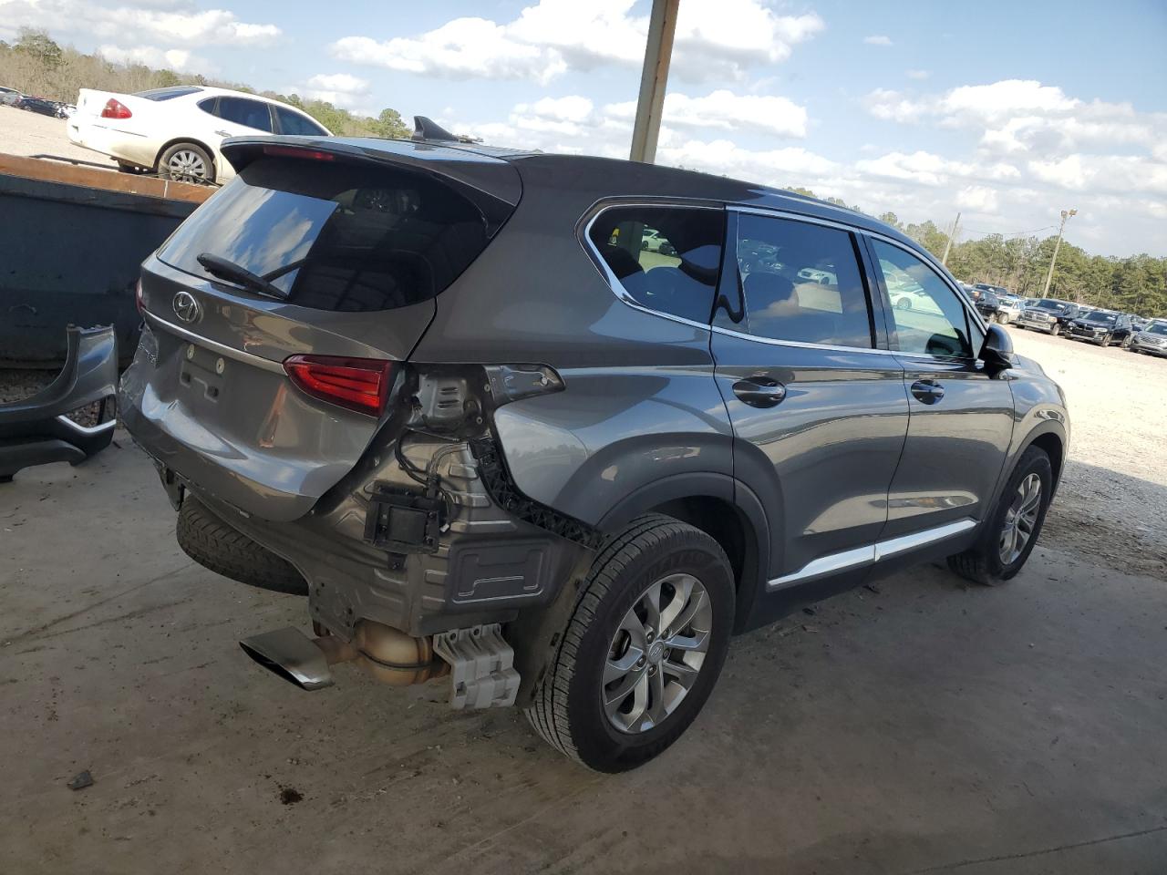 2019 Hyundai Santa Fe VIN 5NMS33AD1KH058818 Copart auction photo, rear end damage thumbnail 3