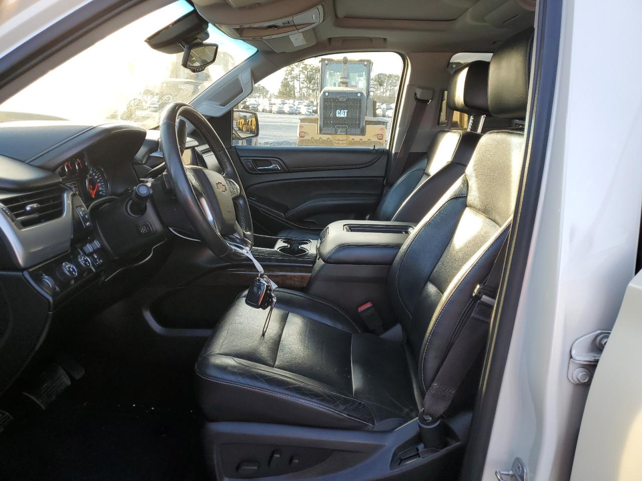 2015 Chevrolet Suburban VIN 1GNSKJKC2FR638780 Copart auction photo, front end damage thumbnail 7