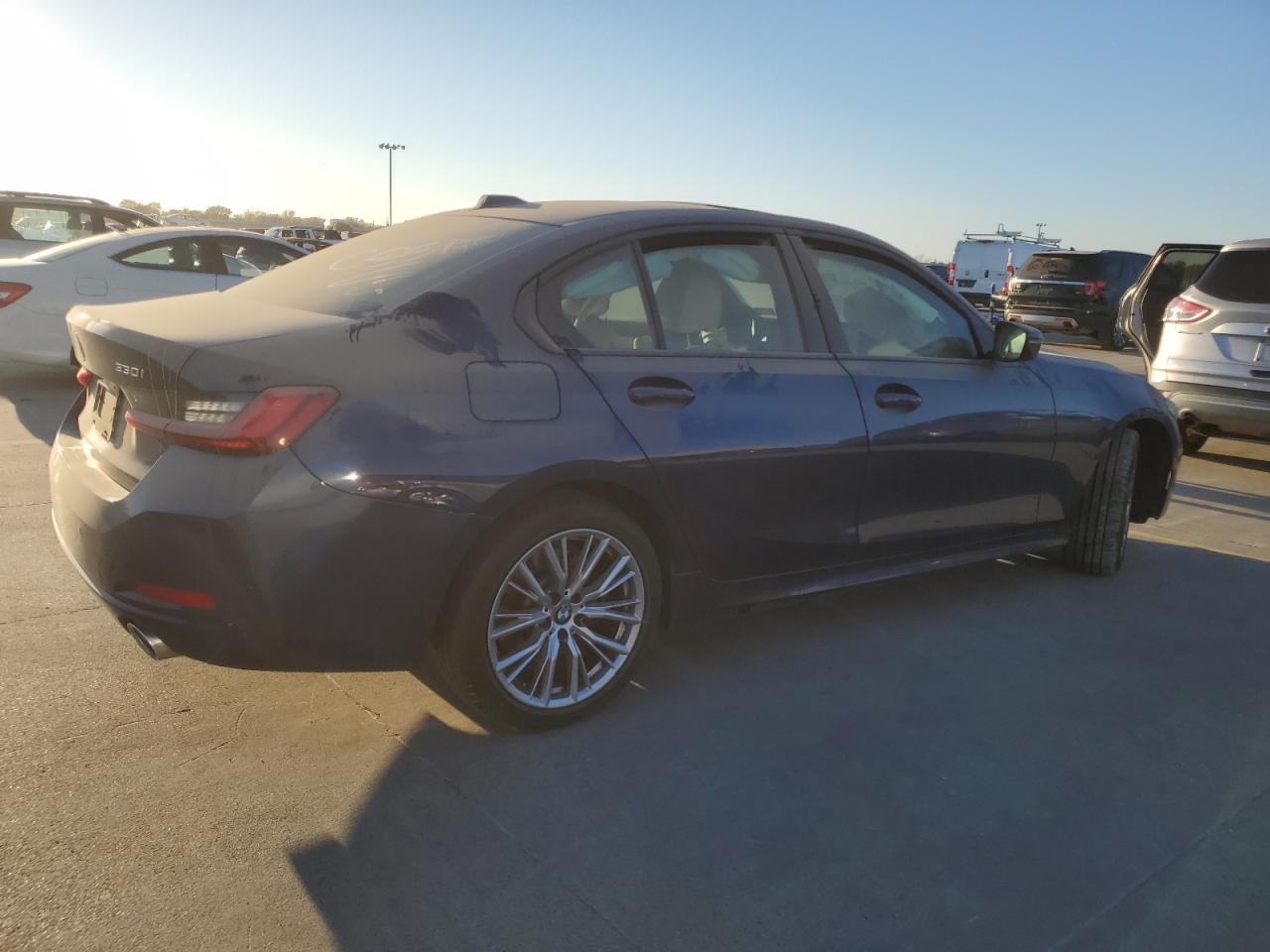 2023 BMW 3er VIN 3MW69FF04P8D29808 Copart auction photo, front end damage thumbnail 3