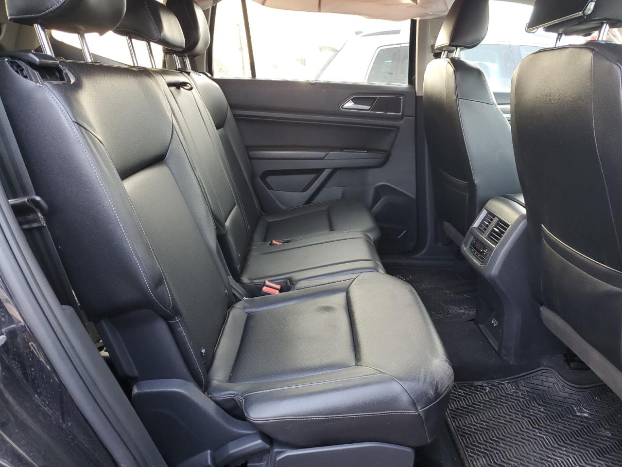 2018 Volkswagen Atlas VIN 1V2MR2CA8JC584928 Copart auction photo, side damage thumbnail 10