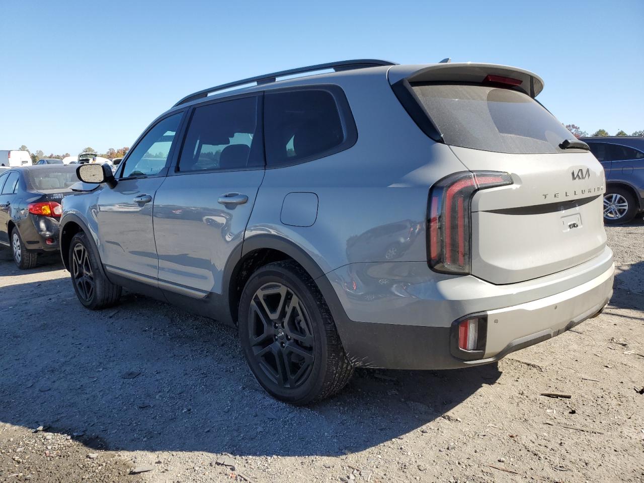 2023 KIA Telluride VIN 5XYP3DGCXPG392583 Copart auction photo, front end / side damage thumbnail 2