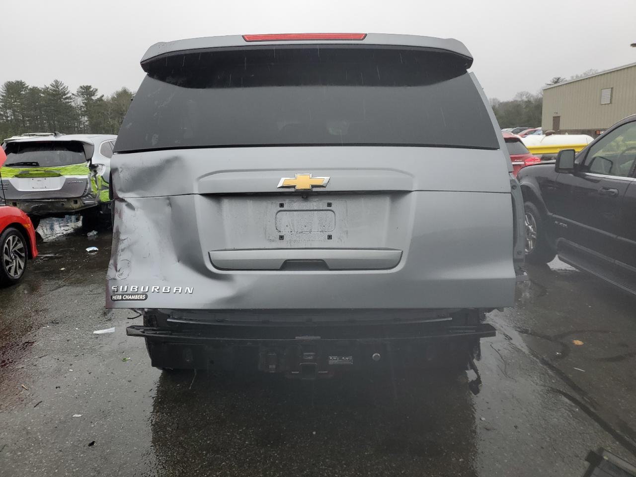 2018 Chevrolet Suburban VIN 1GNSKHKCXJR182240 Copart auction photo, front end / rear end damage thumbnail 6