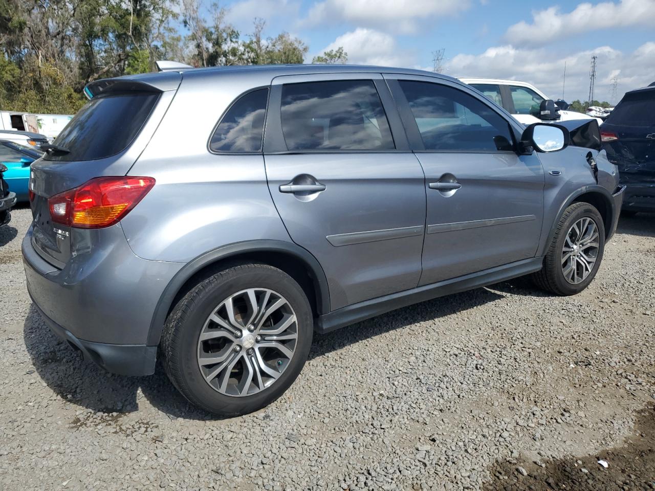2017 Mitsubishi Outlander VIN JA4AP3AU3HZ046295 Copart auction photo, front end damage thumbnail 3