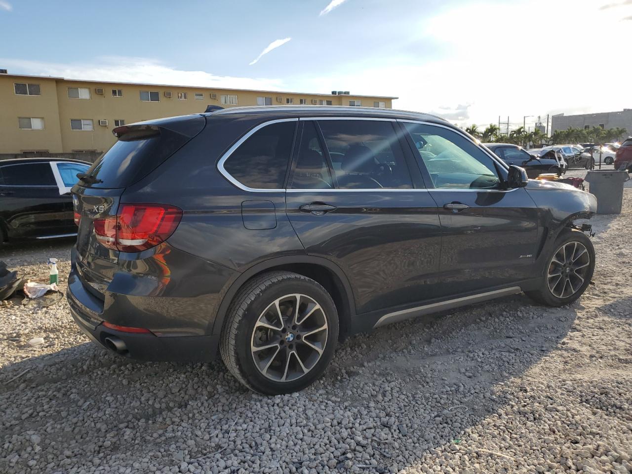 2017 BMW X5 VIN 5UXKR0C35H0X77742 Copart auction photo, front end damage thumbnail 3