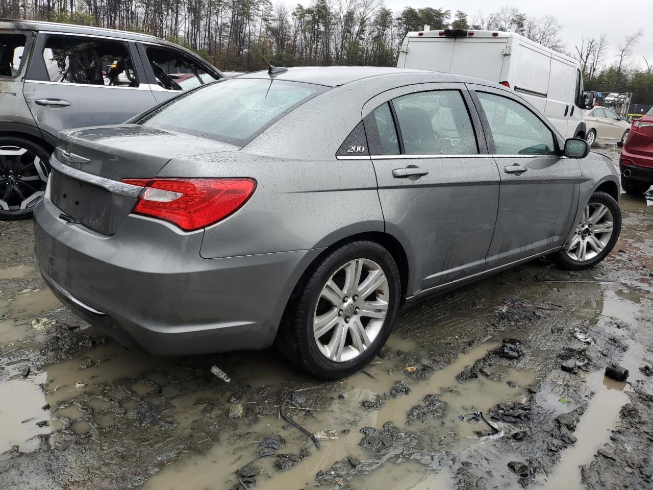 2011 Chrysler 200 VIN 1C3BC1FBXBN614725 Copart auction photo, rear end / undercarriage damage thumbnail 3