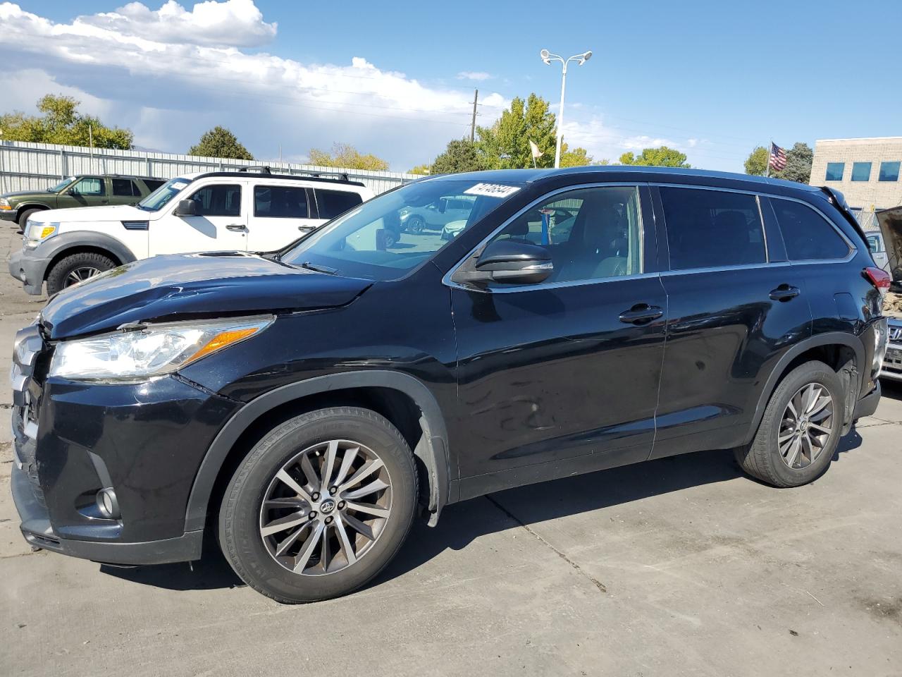 2017 Toyota Highlander VIN 5TDJZRFH8HS357642