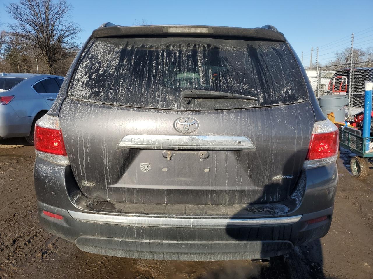 2013 Toyota Highlander VIN 5TDDK3EHXDS200768 Copart auction photo, front end / minor dent/scratches damage thumbnail 6