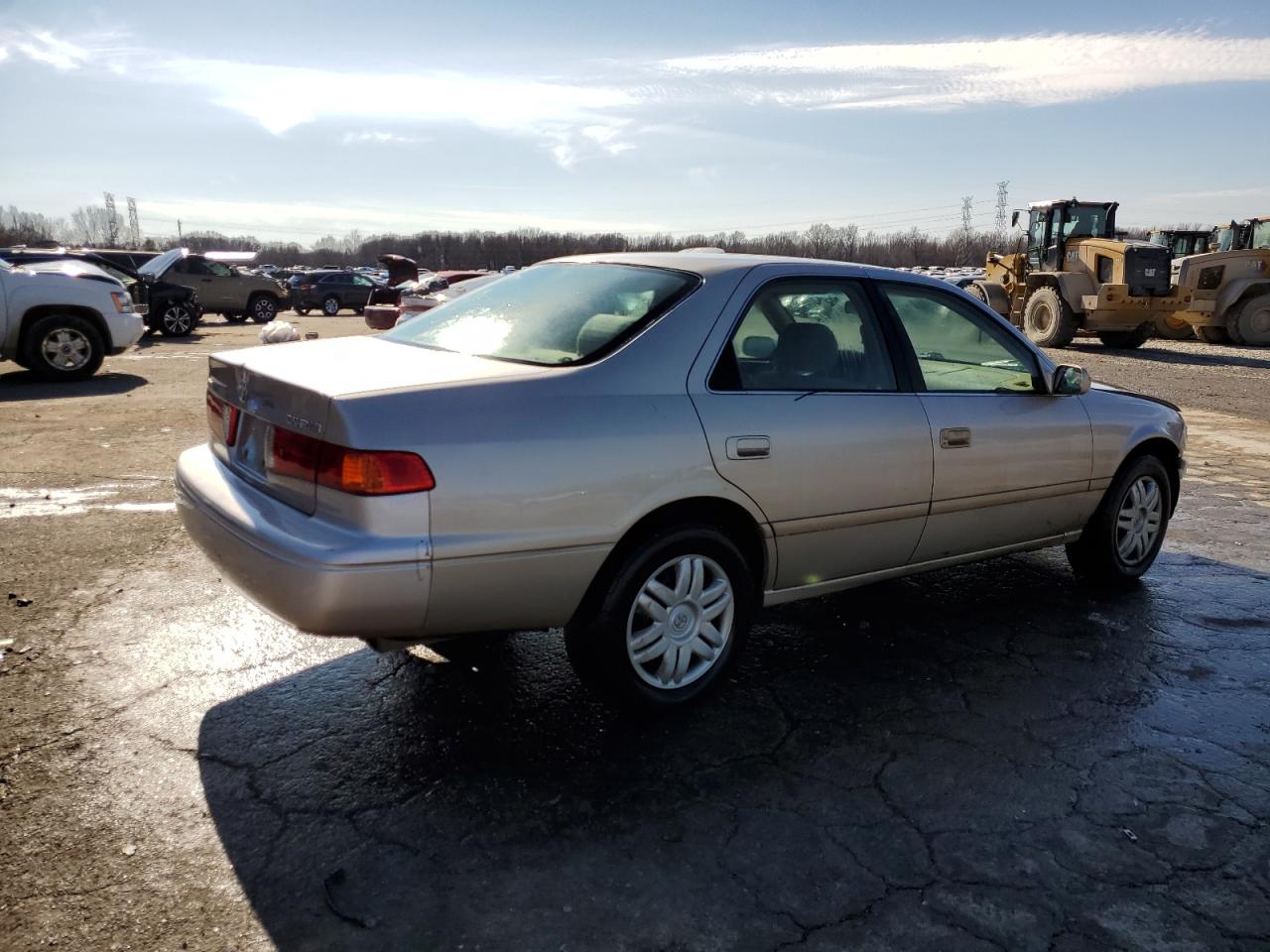 2001 Toyota Camry VIN 4T1BG22K51U823074 Copart auction photo, front end damage thumbnail 3