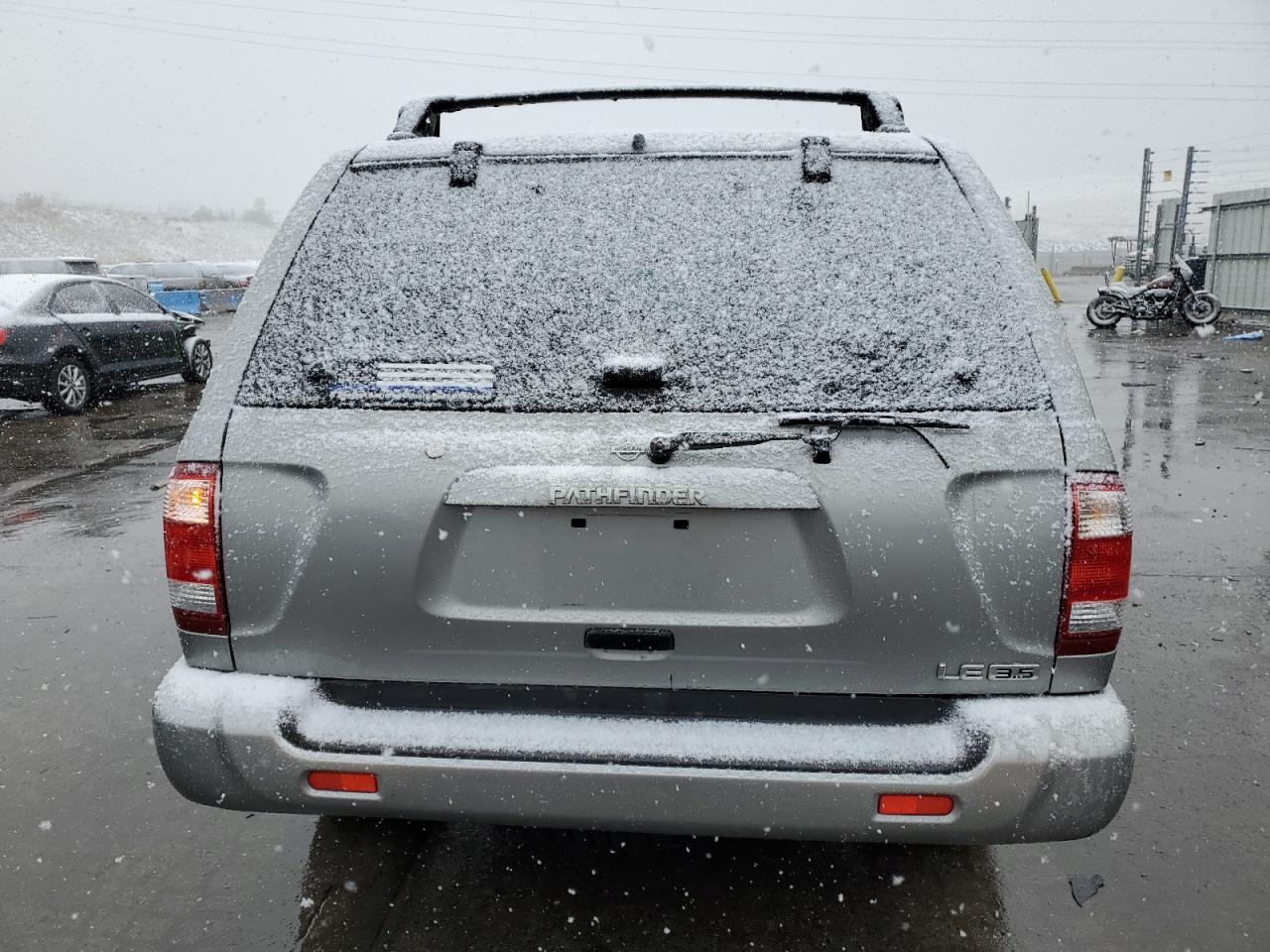 2001 Nissan Pathfinder VIN JN8DR09Y11W591300 Copart auction photo, front end damage thumbnail 6