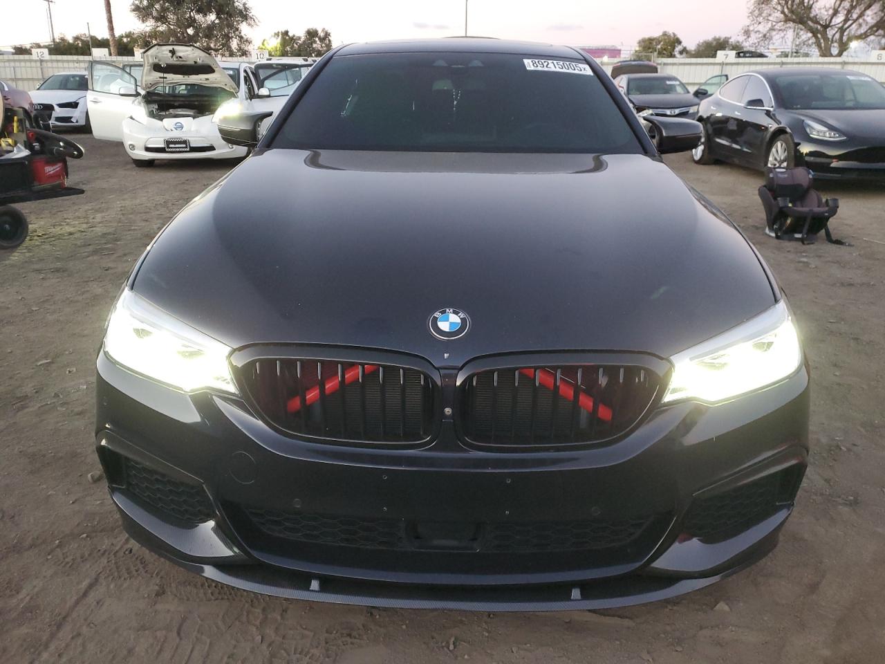 2018 BMW M5 VIN WBAJB9C5XJB036002 Copart auction photo, vandalism damage thumbnail 5
