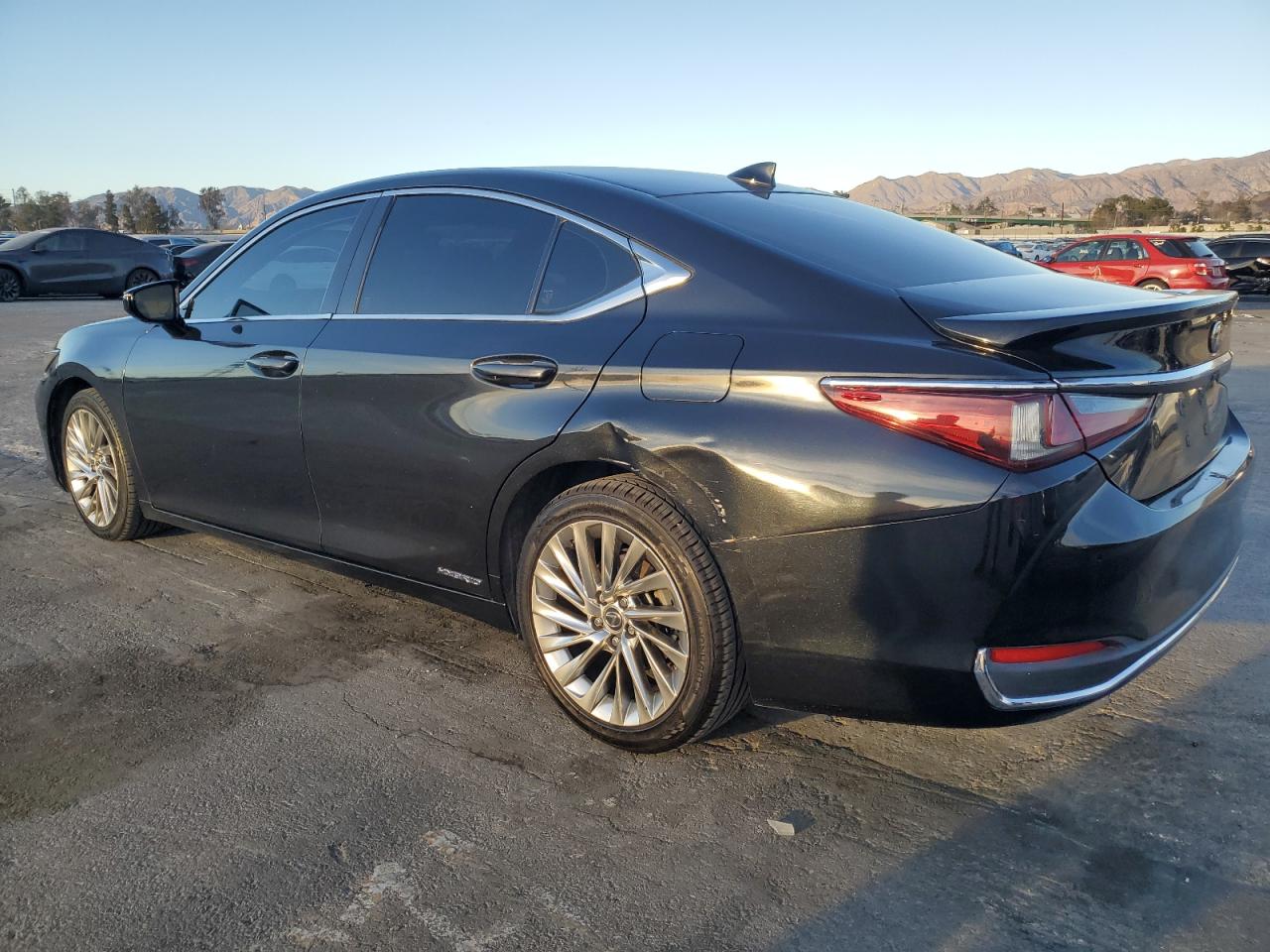 2019 Lexus ES VIN JTHB21B11K2019211 Copart auction photo, rear end damage thumbnail 2