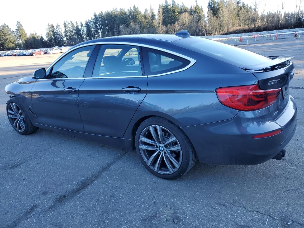 2017 BMW 3er VIN WBA8Z9C50HG453037 Copart auction photo, front end damage thumbnail 2