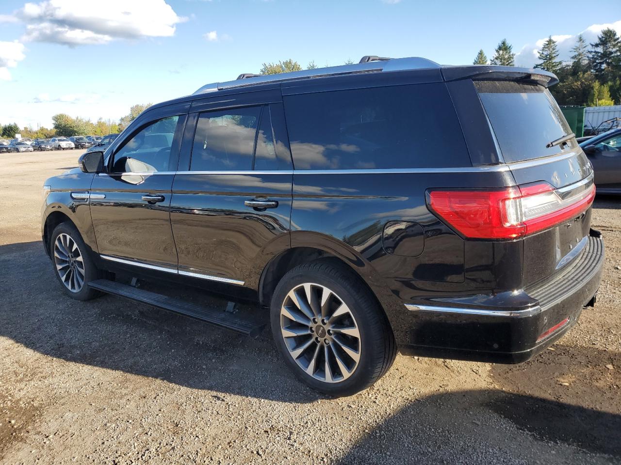 2021 Lincoln Navigator VIN 5LMJJ2LT0MEL08497 Copart auction photo, vandalism damage thumbnail 2