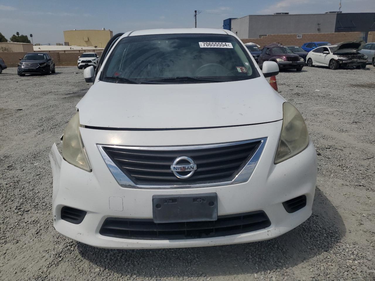 2012 Nissan Versa VIN 3N1CN7AP0CL895907 Copart auction photo, side / front end damage thumbnail 5