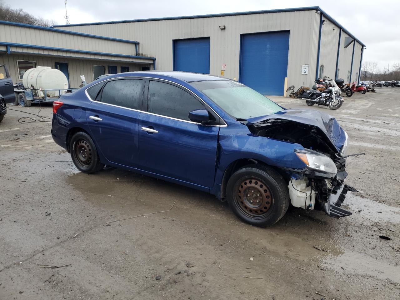 2017 Nissan Sentra VIN 3N1AB7AP4HY353994 Copart auction photo, front end damage thumbnail 4