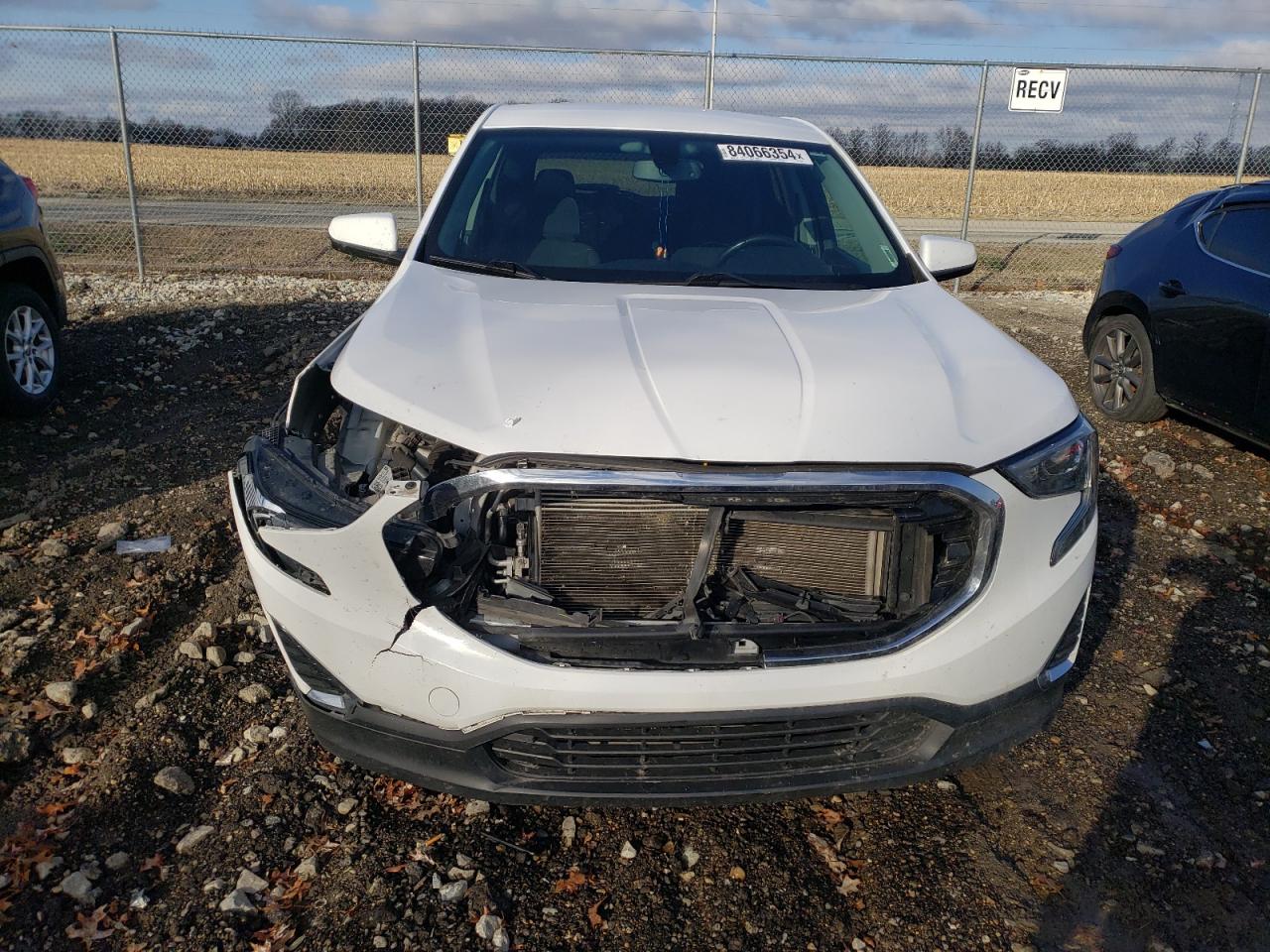 2019 GMC Terrain VIN 3GKALTEV4KL209463 Copart auction photo, front end / minor dent/scratches damage thumbnail 5