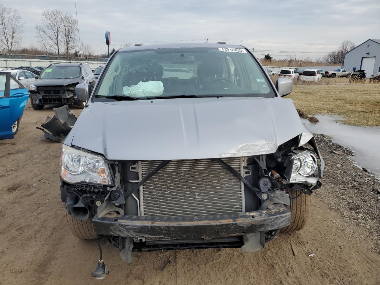 2014 Chrysler Town & Country VIN 2C4RC1BG9ER272137 Copart auction photo, front end / side damage thumbnail 5