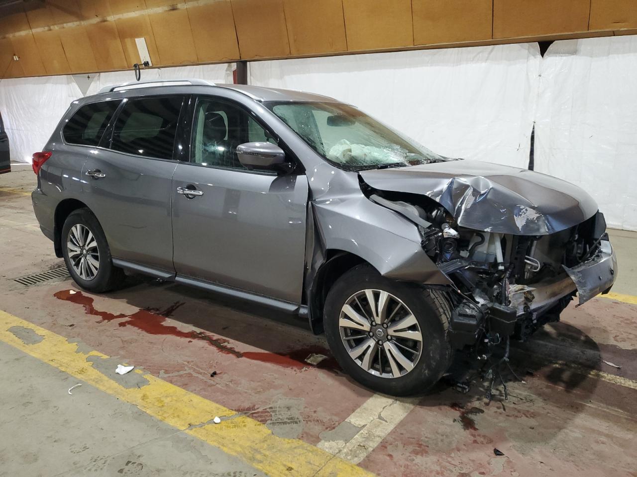 2020 Nissan Pathfinder VIN 5N1DR2CM9LC592417 Copart auction photo, front end / minor dent/scratches damage thumbnail 4