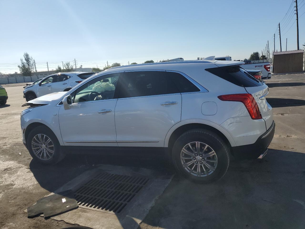 2019 Cadillac XT5 VIN 1GYKNCRS2KZ299774 Copart auction photo, front end damage thumbnail 2