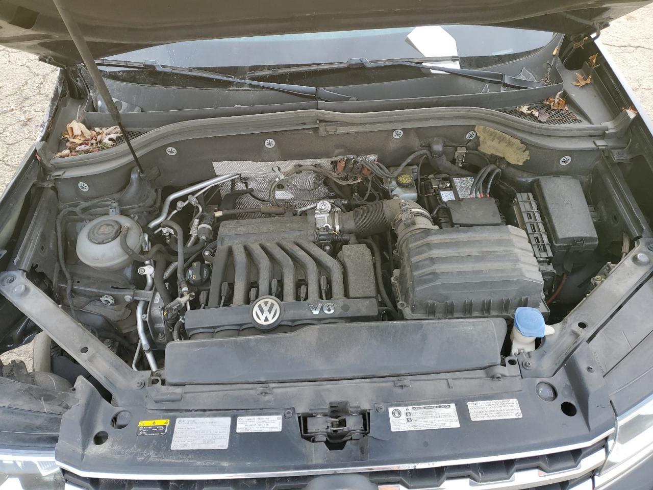 2018 Volkswagen Atlas VIN 1V2MR2CA7JC557381 Copart auction photo, all over damage thumbnail 11