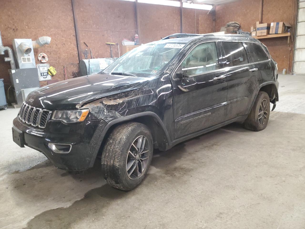 2018 Jeep Grand Cherokee VIN 1C4RJFBG3JC104709