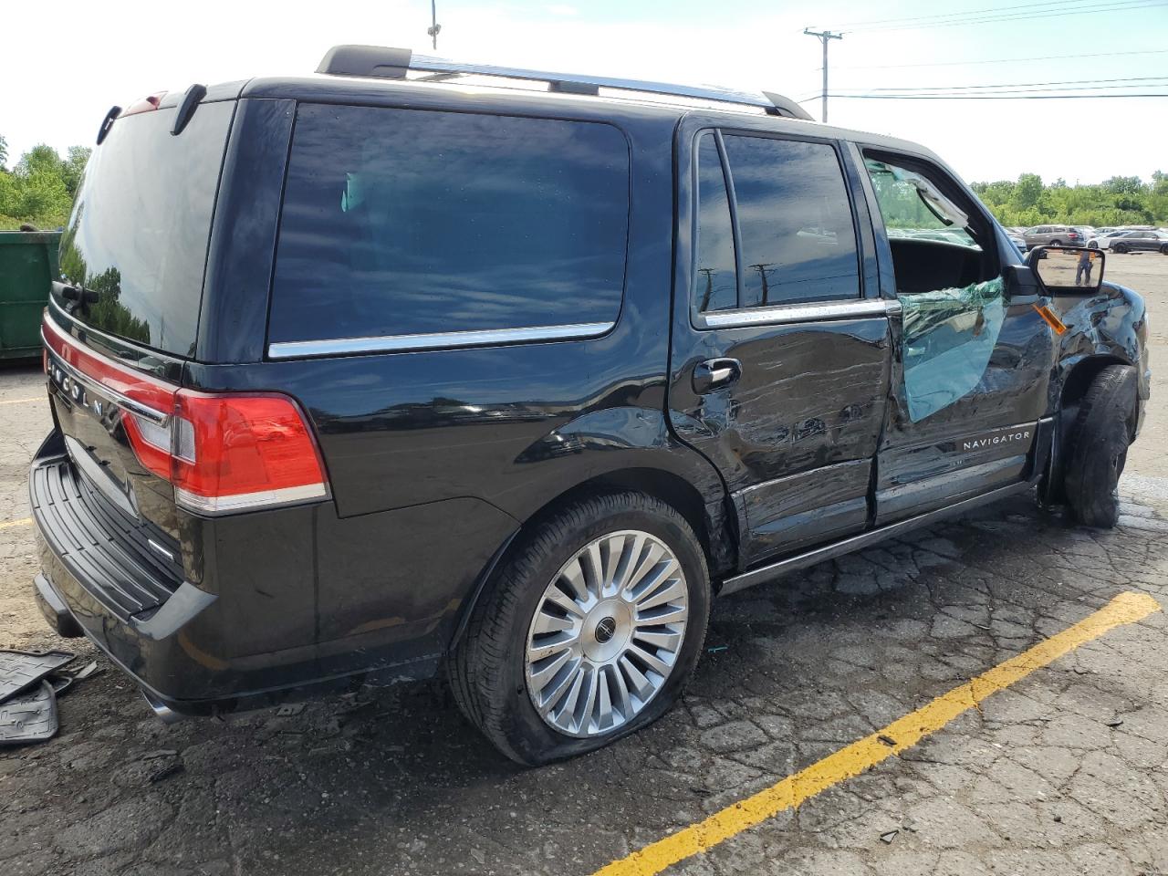 2016 Lincoln Navigator VIN 5LMJJ2LT1GEL06701 Copart auction photo, all over damage thumbnail 3