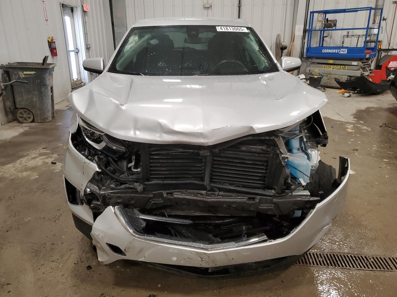 2020 Chevrolet Equinox VIN 2GNAXUEV3L6161344 Copart auction photo, front end damage thumbnail 5