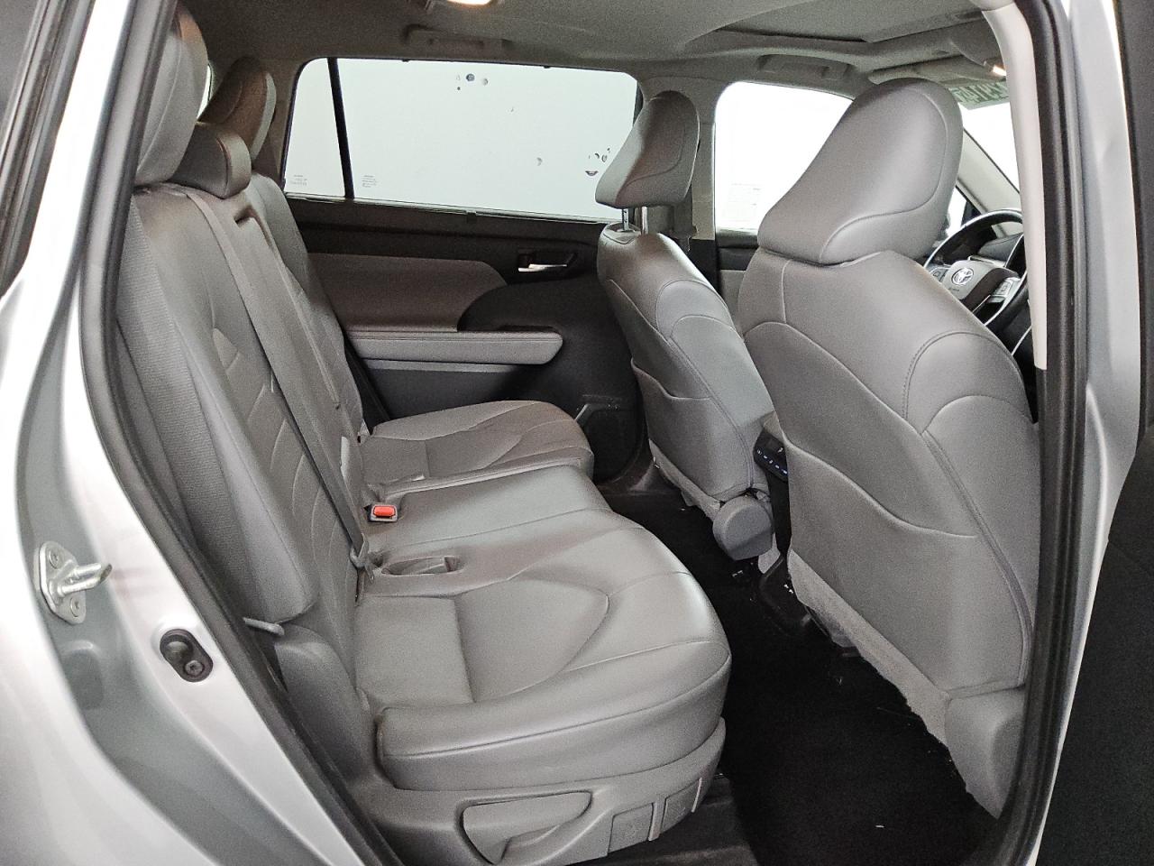 2021 Toyota Highlander VIN 5TDHZRAH5MS537192 Copart auction photo, front end damage thumbnail 11