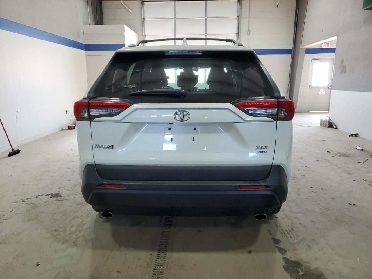 2021 Toyota RAV 4 VIN 2T3A1RFV4MW213219 Copart auction photo, minor dent/scratches damage thumbnail 6