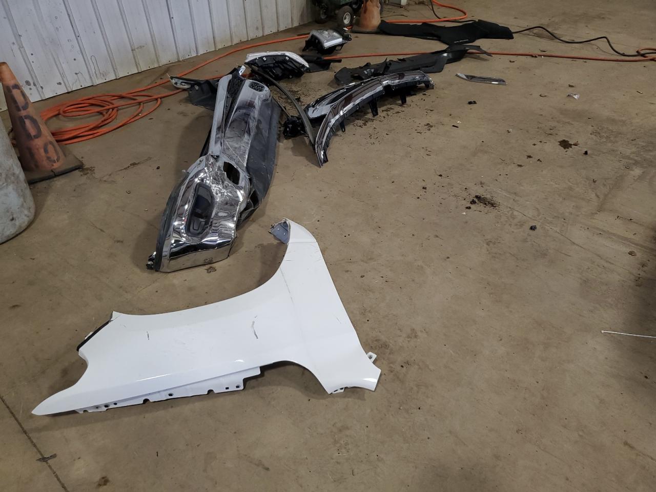 2020 RAM 1500 VIN 1C6SRFBT2LN224300 Copart auction photo, front end damage thumbnail 12