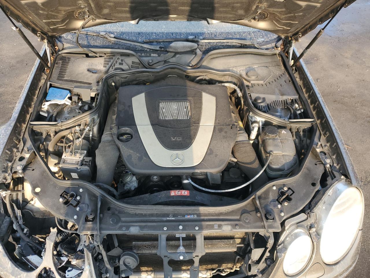 2008 Mercedes-Benz E-klasse VIN WDBUF56X58B206155 Copart auction photo, front end damage thumbnail 11