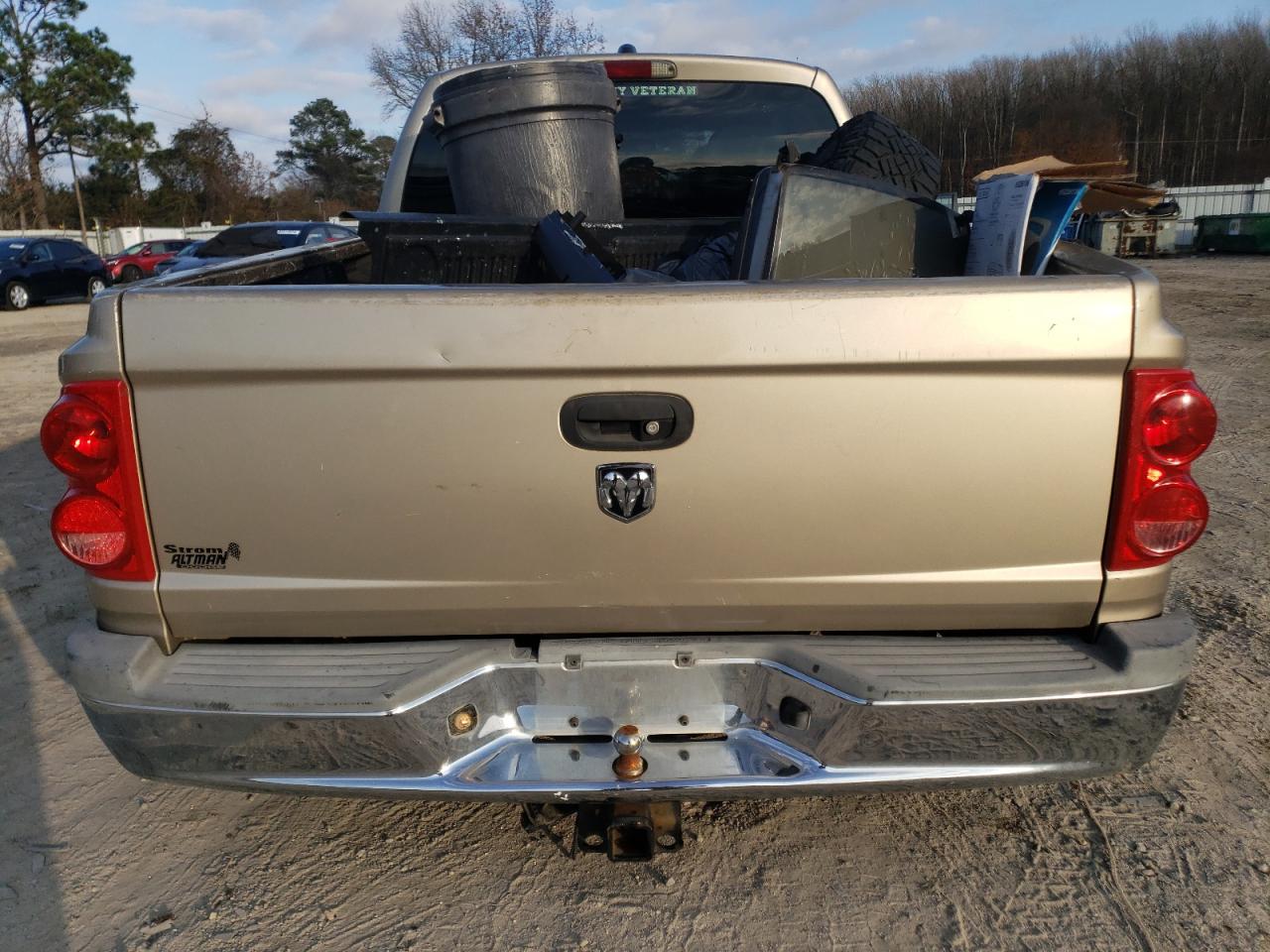 2005 Dodge Dakota VIN 1D7HE48N75S155061 Copart auction photo, rear end / side damage thumbnail 6