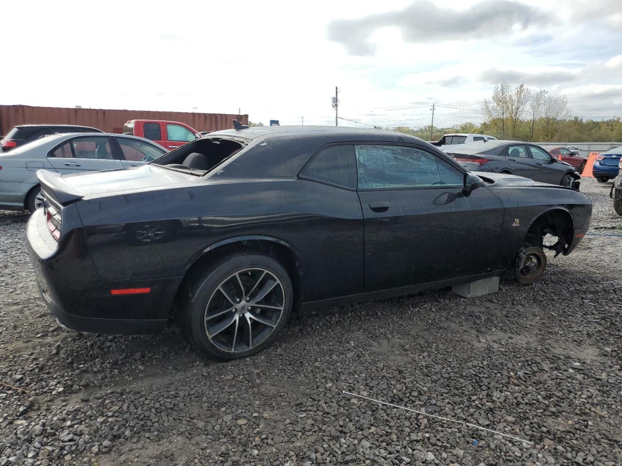 2018 Dodge Challenger VIN 2C3CDZFJ1JH142087 Copart auction photo, vandalism damage thumbnail 3