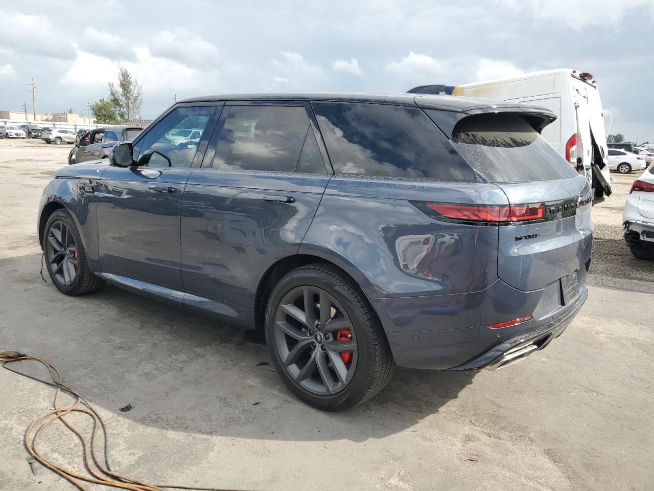 2024 Land Rover Range Rover VIN SAL1L9FU1RA160799 Copart auction photo, front end damage thumbnail 2